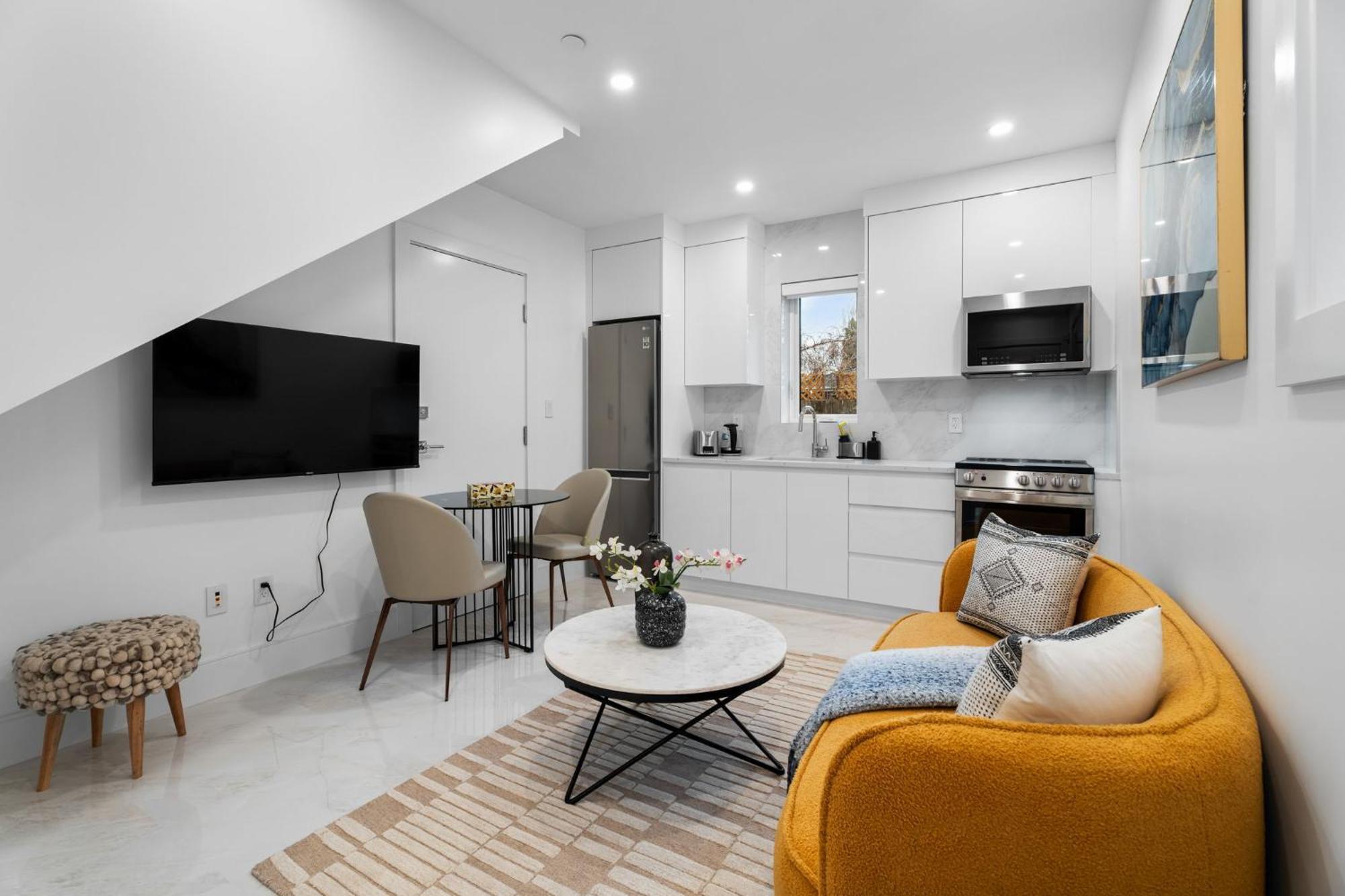 Brand New 2 Bedroom Point Grey Getaway Vancouver Exterior foto