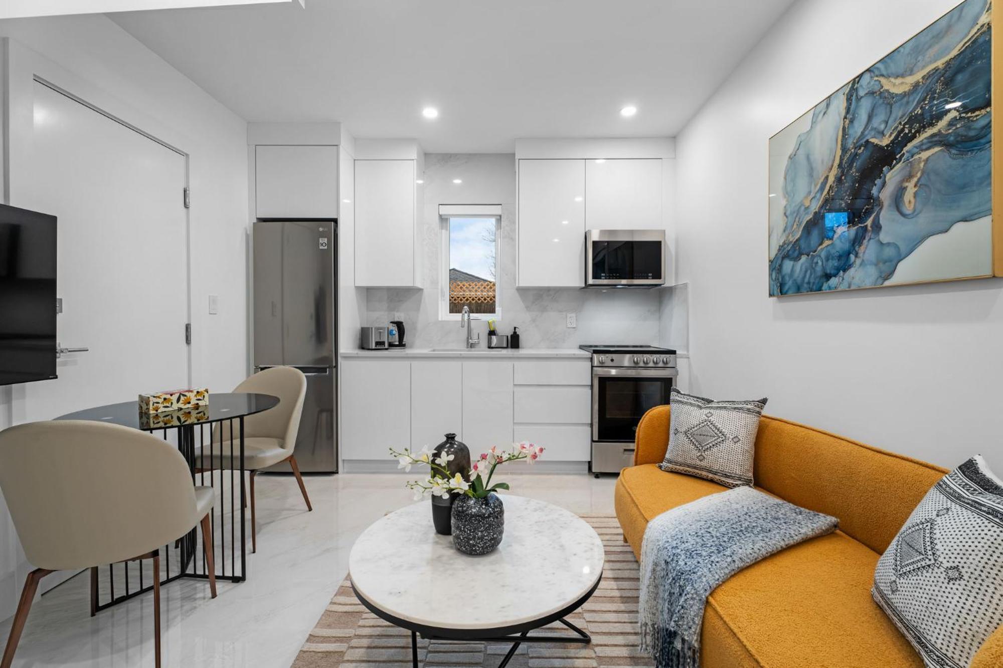 Brand New 2 Bedroom Point Grey Getaway Vancouver Exterior foto